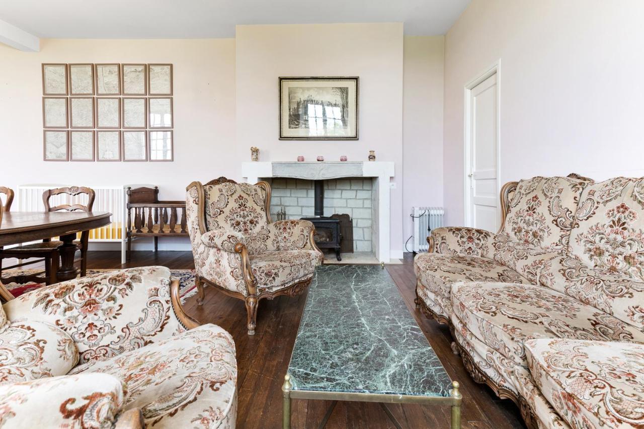 Apartment In A 17Th Century Manoir - Chateau Isle Marie Picauville Buitenkant foto